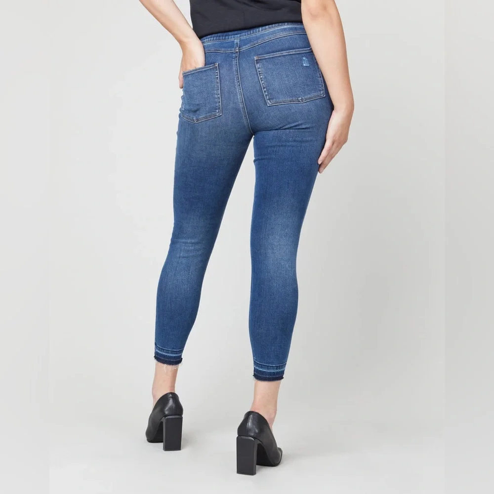 SPANX Skinny Jeans - Picture 5 of 12